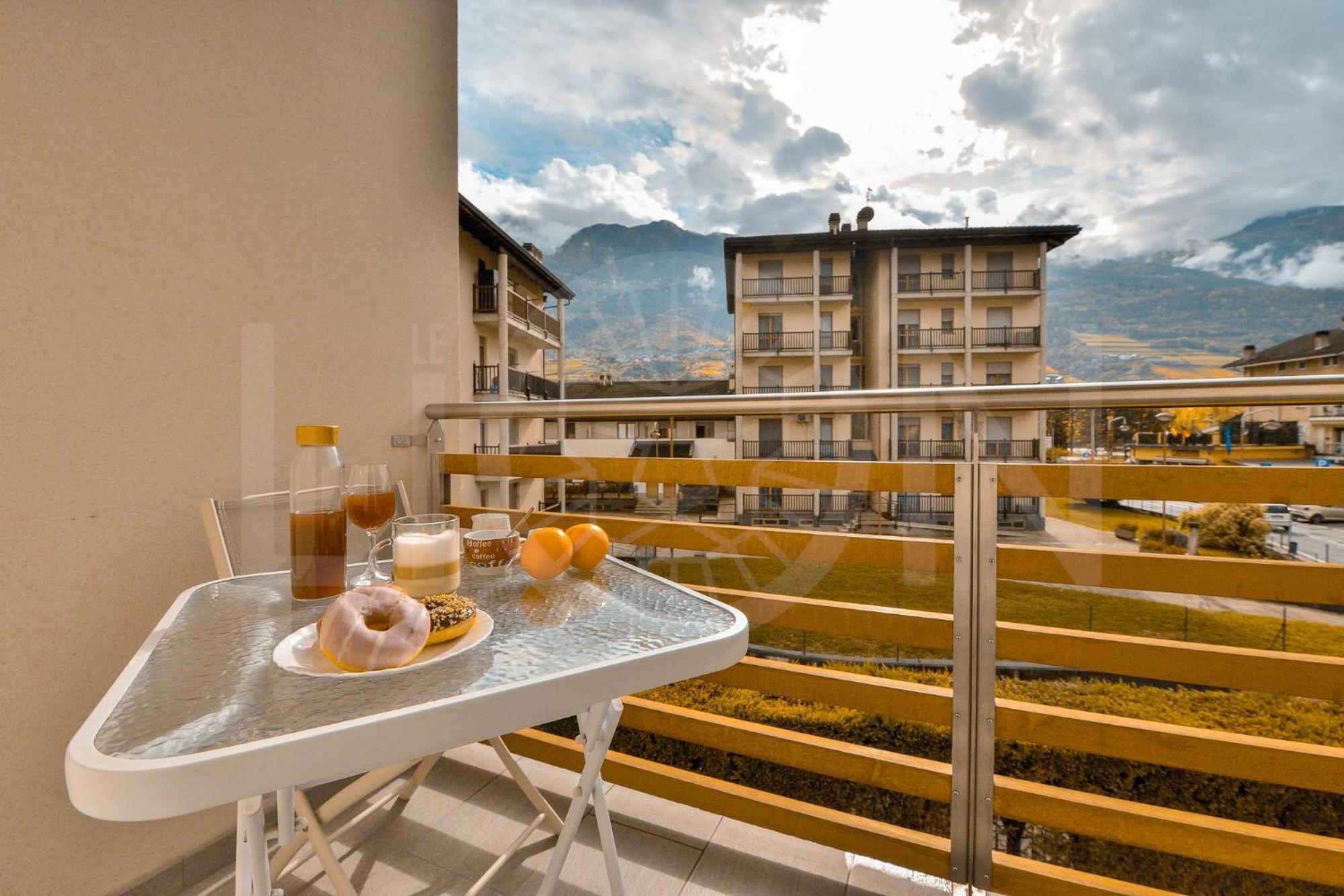 Le Lion Apartments - Bike & Ski Aosta Exterior photo